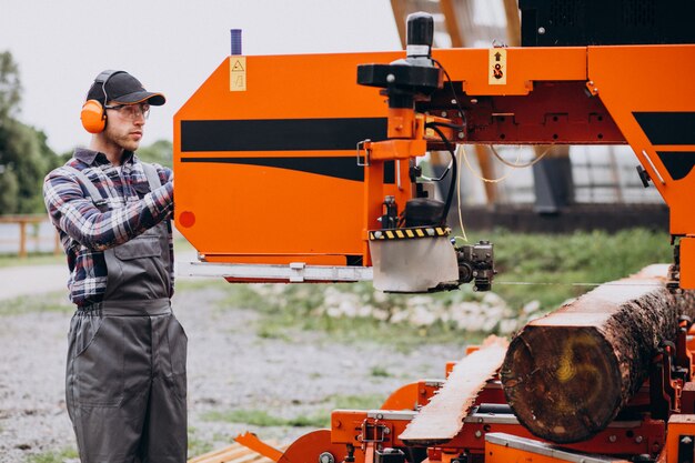 Jak dbać o hydraulikę w maszynach rolniczych, aby zapewnić ich długowieczność?